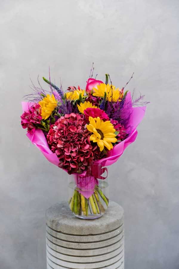 3b Vibrant Emotions Seasonal Flowers apr23