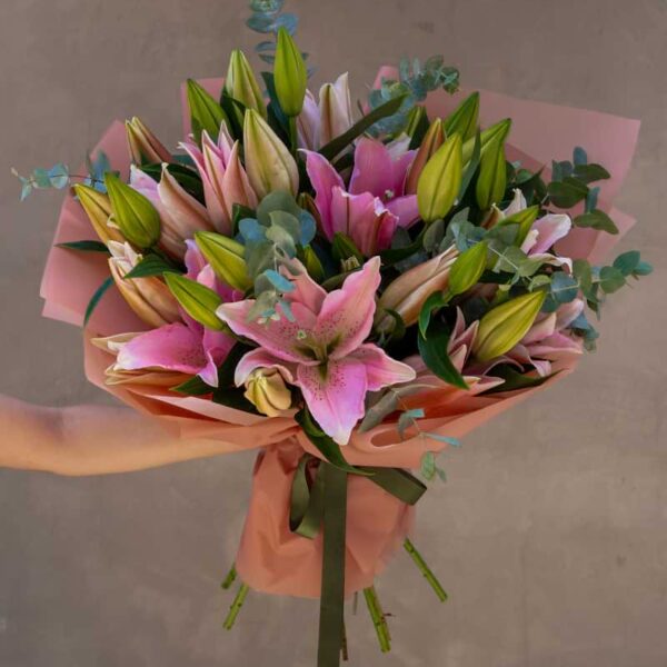 LILY BOUQUET 1