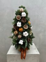 Naturally Decorated Xmas Tree